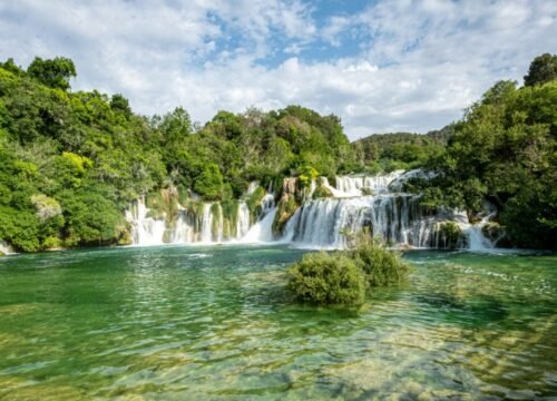 Udhetim ne 3 shtete : SPLIT-PARKU NATYROR KRKA-DUBROVNIK-MOSTAR.